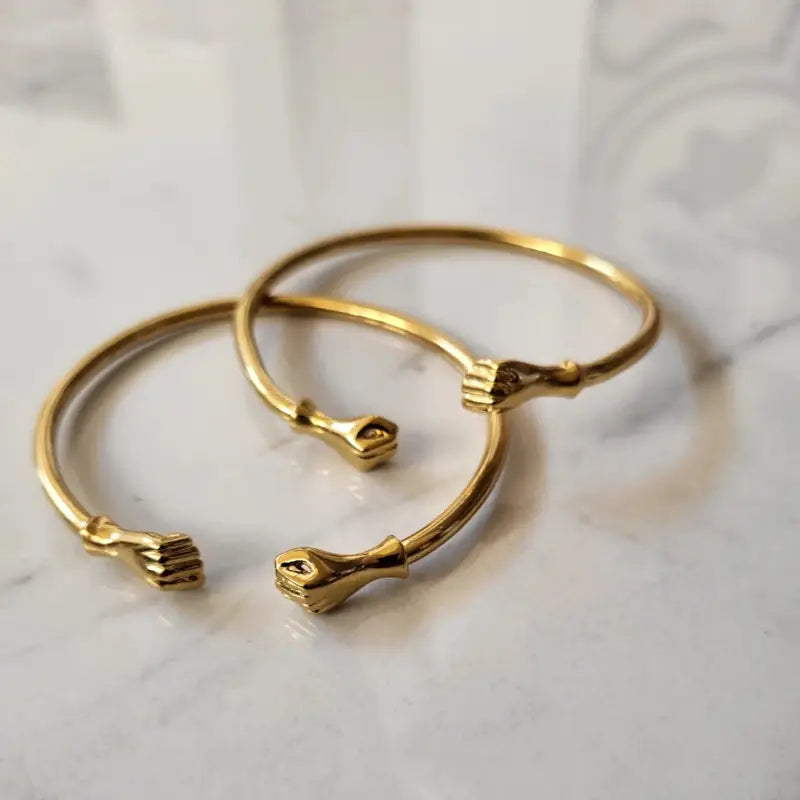18k Gold Platted Power Fist Gold Bangle – Symbol of Strength, Unity & Freedom | Afro-Inspired Jewelry